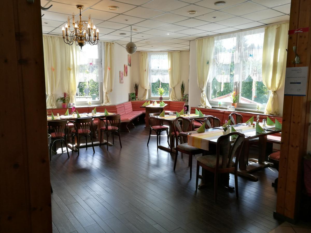 Hotel Restaurant Hohe Tanne Grossbreitenbach Exterior foto